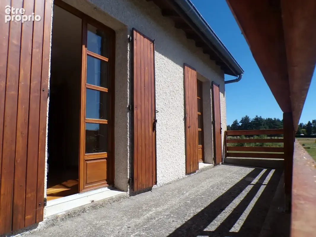 Maison avec grand terrain et vue dominante - photo 17