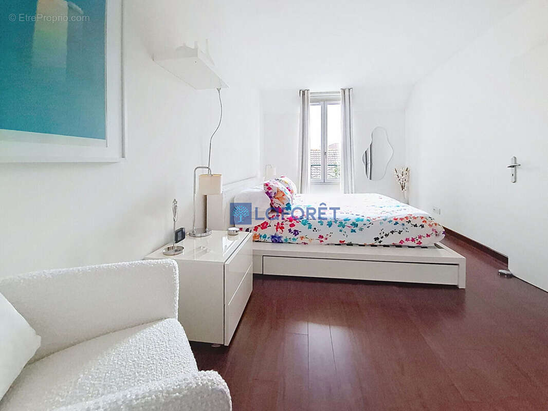 Maison à BAILLY-ROMAINVILLIERS