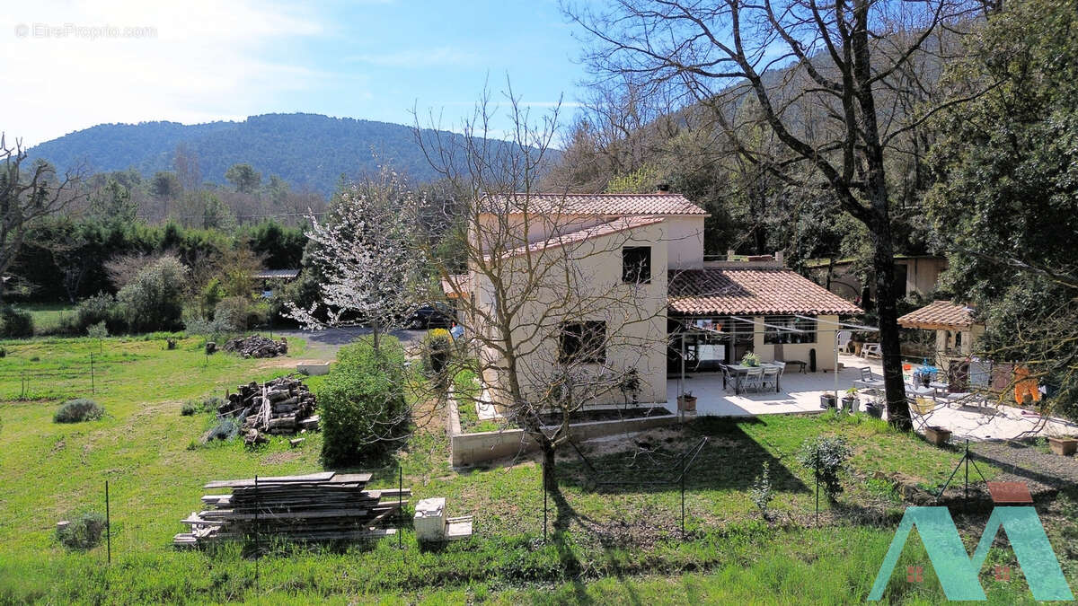 Maison à SIGNES