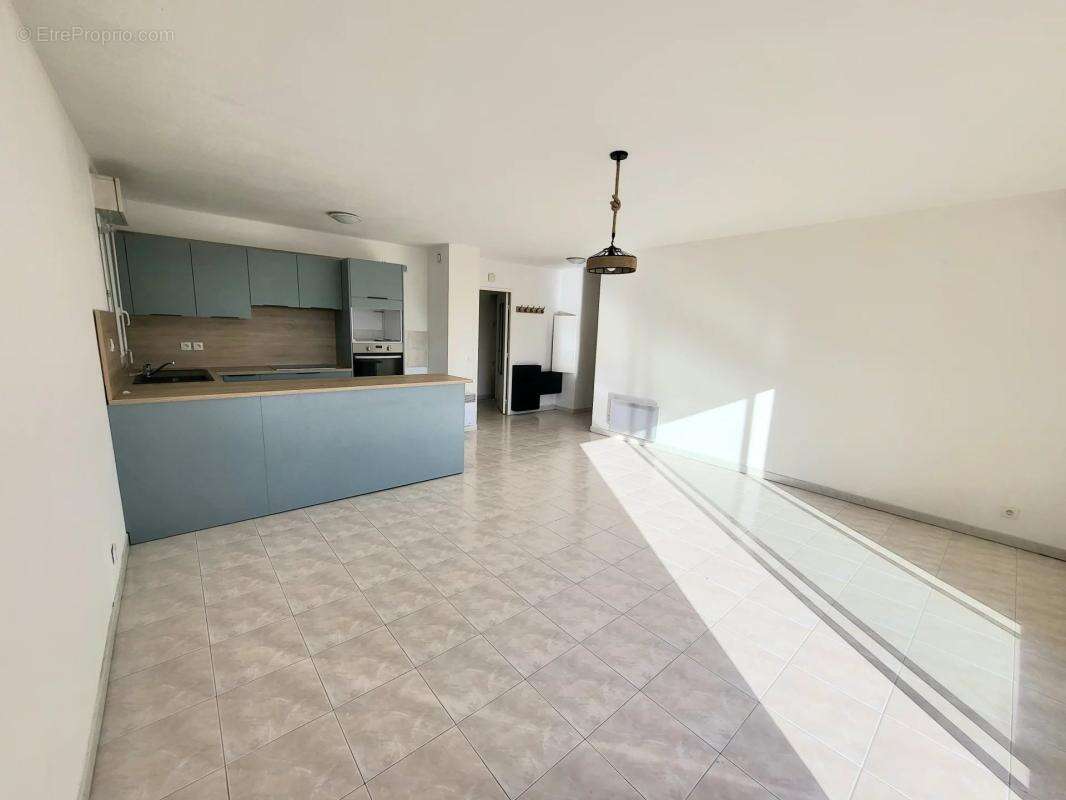 Appartement à MANDELIEU-LA-NAPOULE
