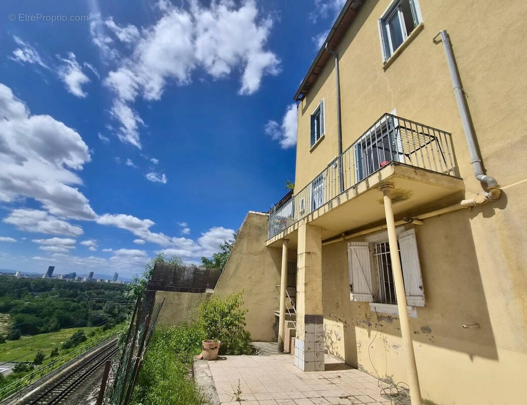 Maison à CALUIRE-ET-CUIRE