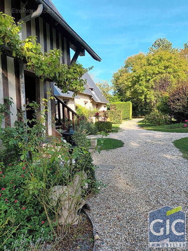Appartement à TOURGEVILLE