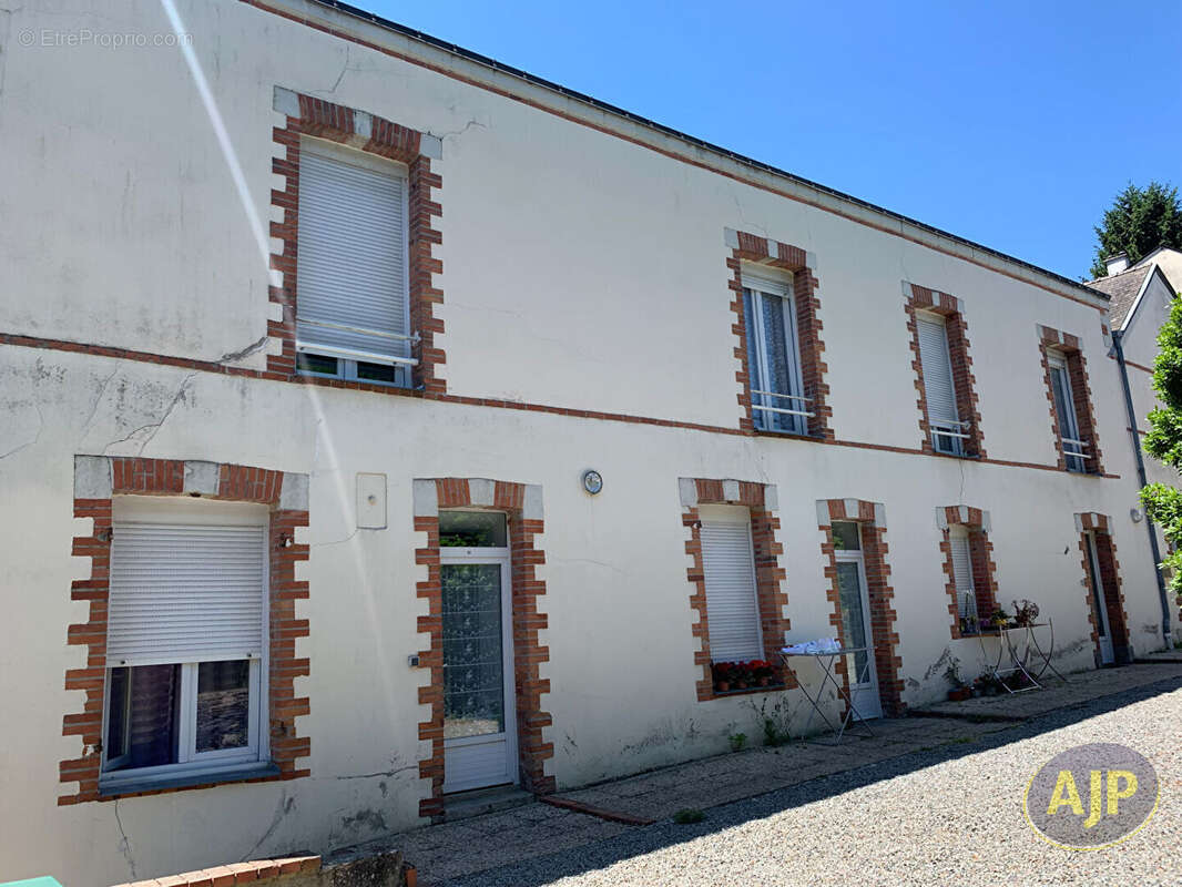 Appartement à SEGRE