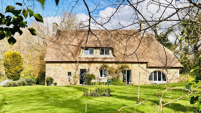 Maison à LOGONNA-DAOULAS