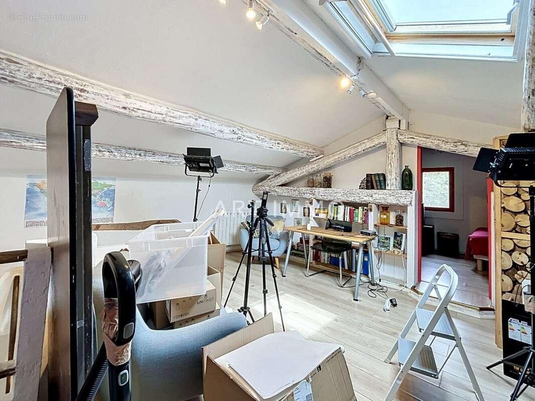 Maison à ROBION