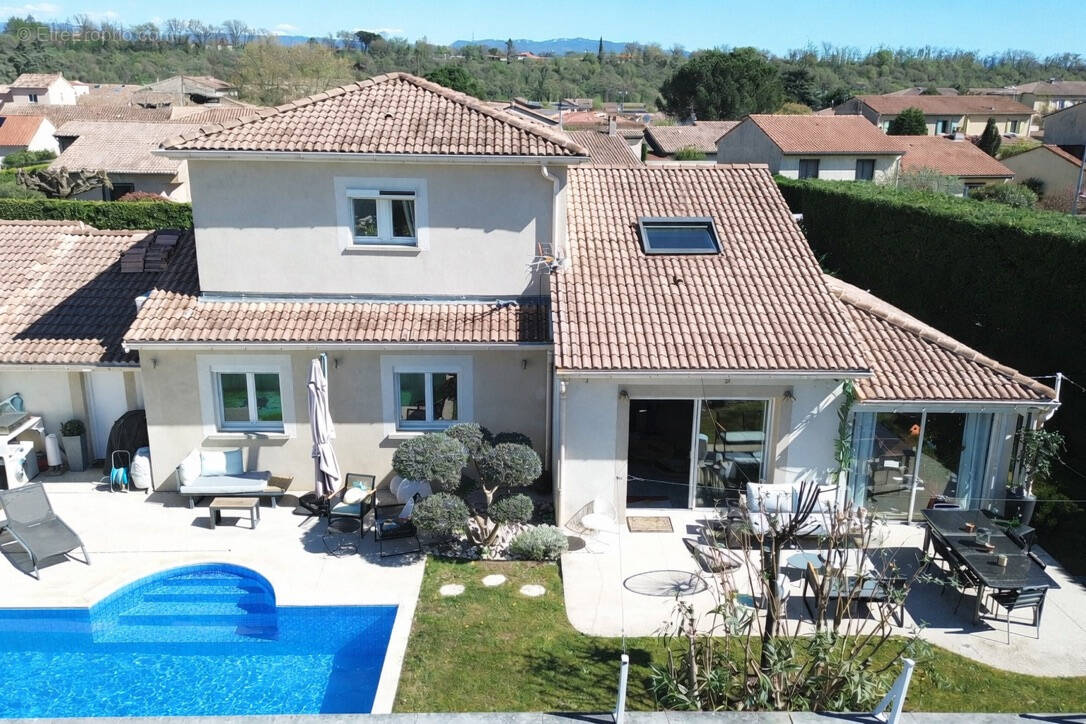 Maison à PORTES-LES-VALENCE