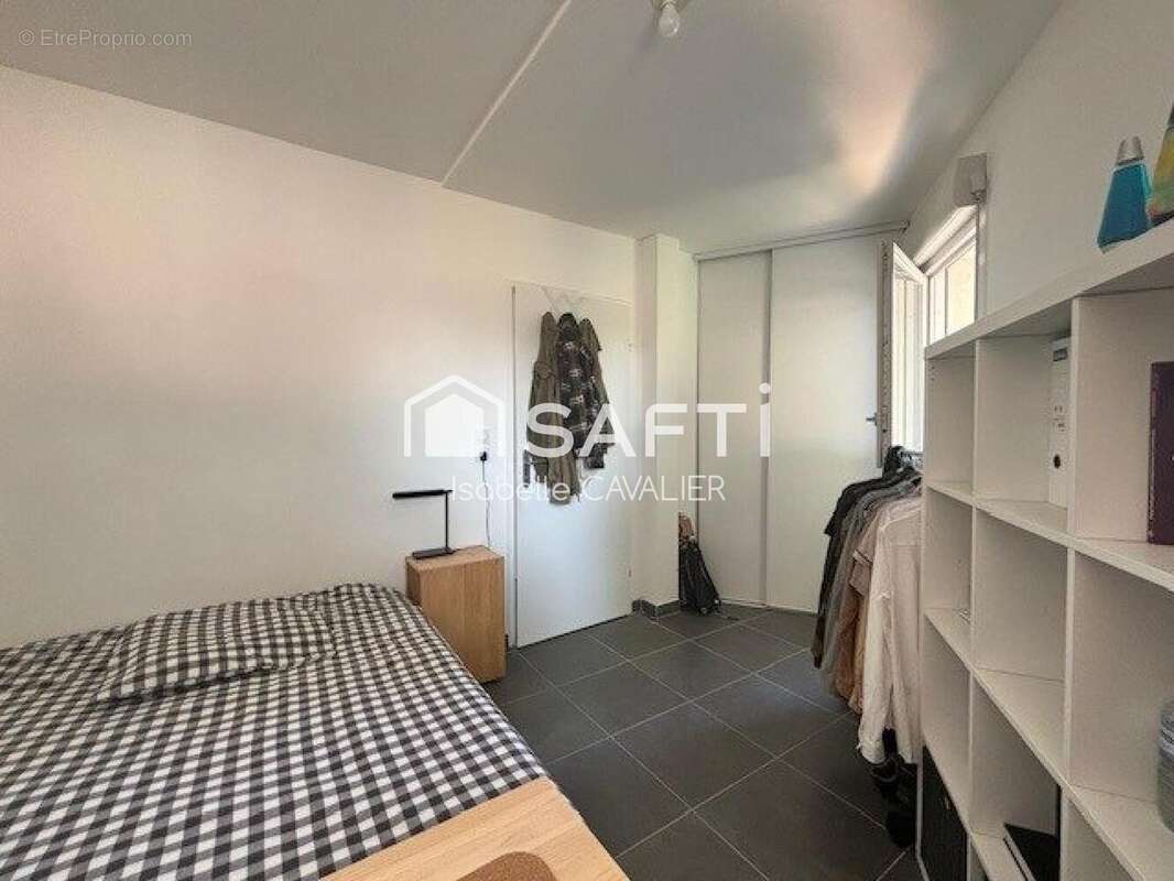 Photo 8 - Appartement à CHATEAUNEUF-DE-GADAGNE