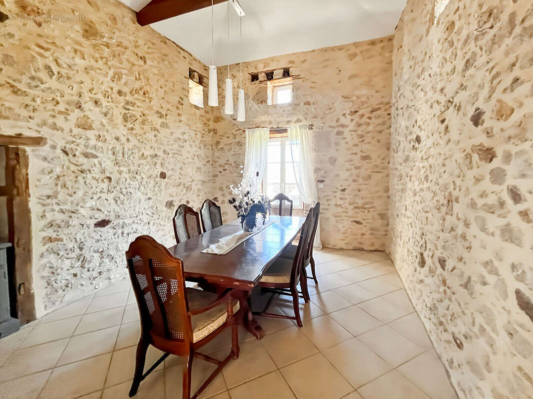 Maison à ALBAS