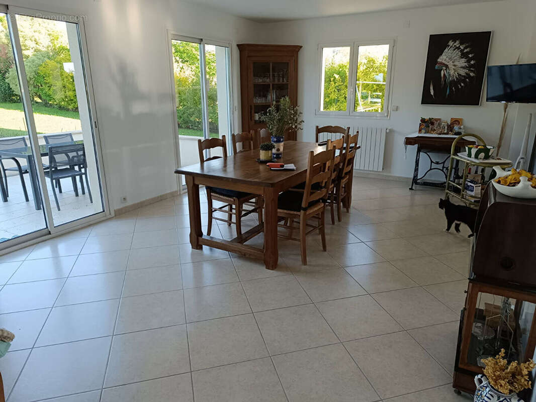 ACHAT / VENTE d'une maison T6 (180 m²) à REVIERS, terrain 1265 m2 - photo 7