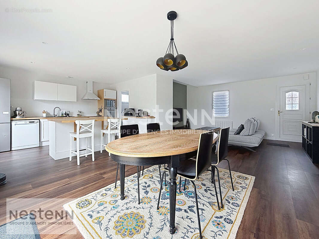 Maison à SAINT-URBAIN