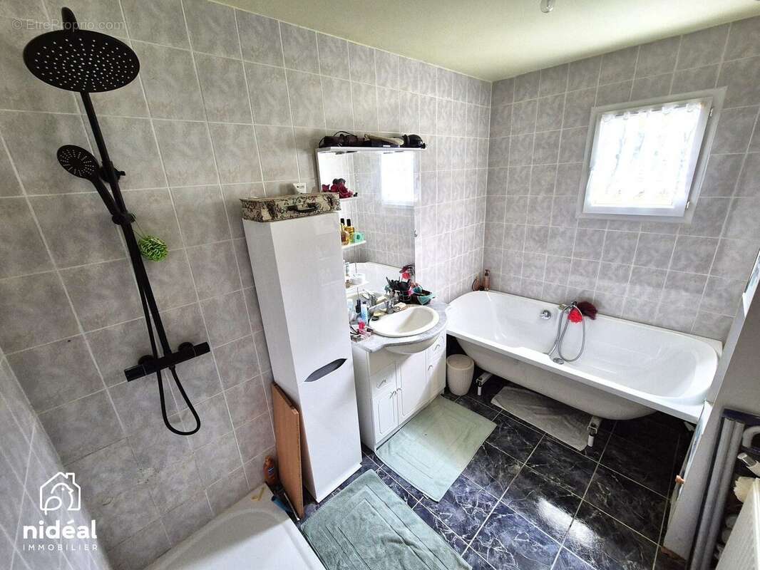 Maison à LA CAPELLE