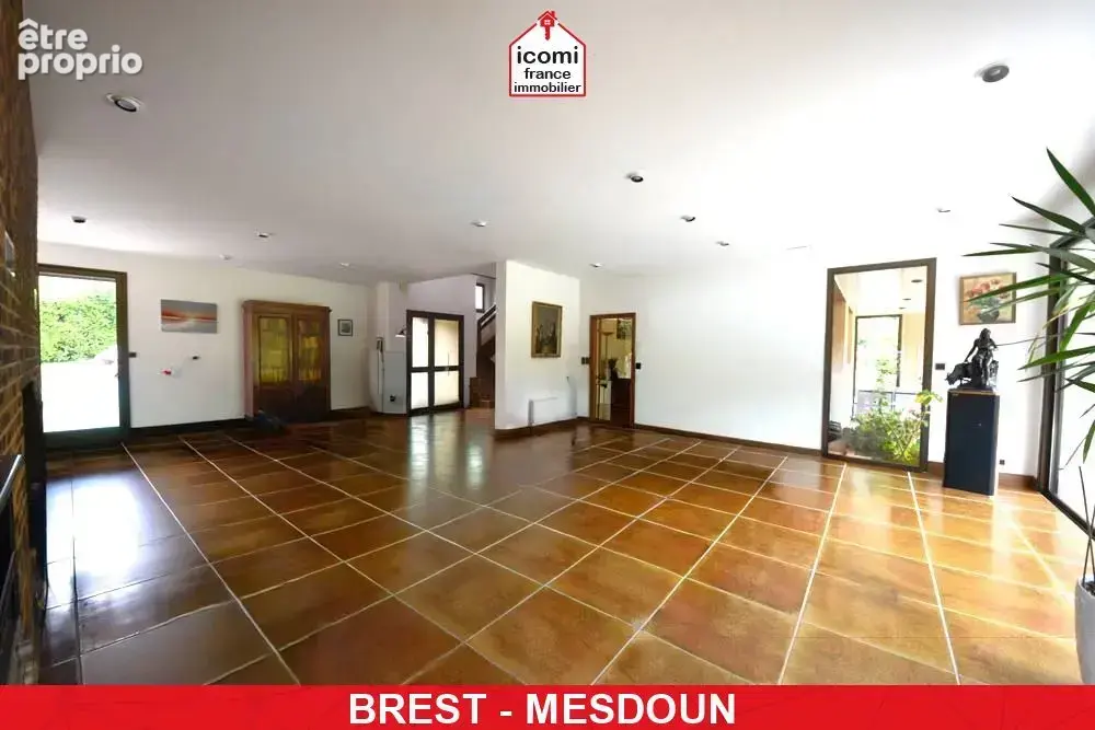 Finistere - brest (29200) - a vendre maison d’architecte de 248 m² – 5 chambres - jardin sans vis-vis de 2300 m² - garage de 41  - photo 3