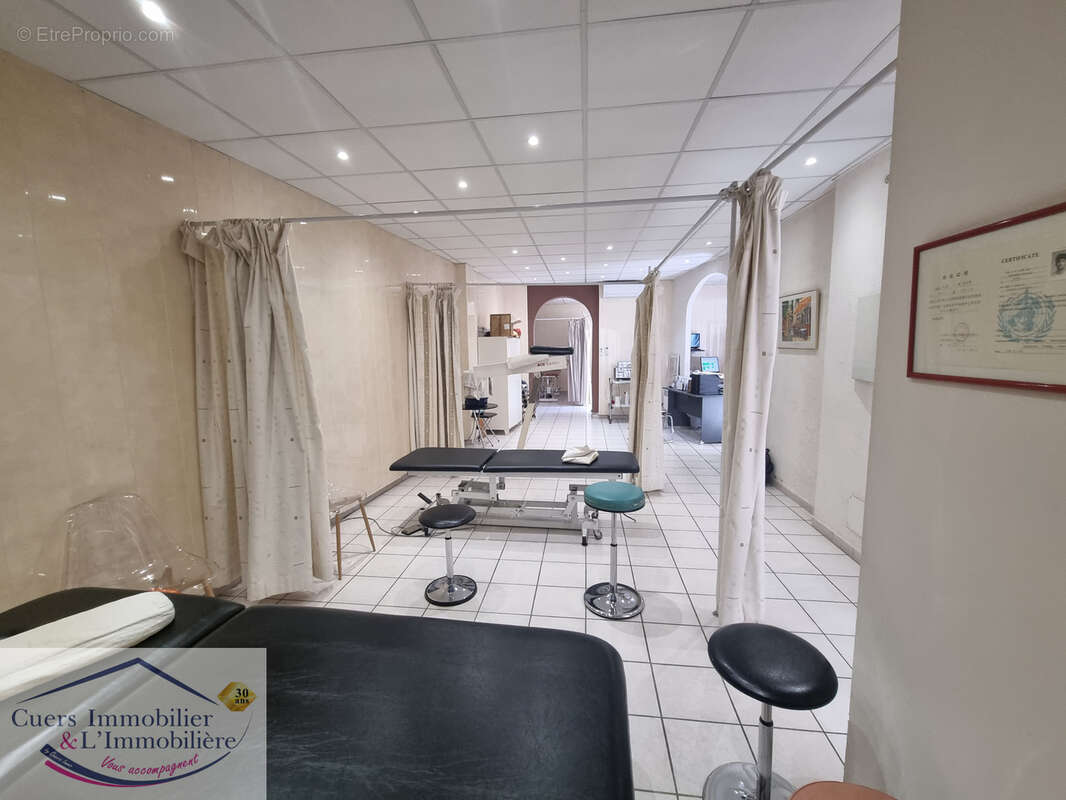 Commerce à SOLLIES-PONT