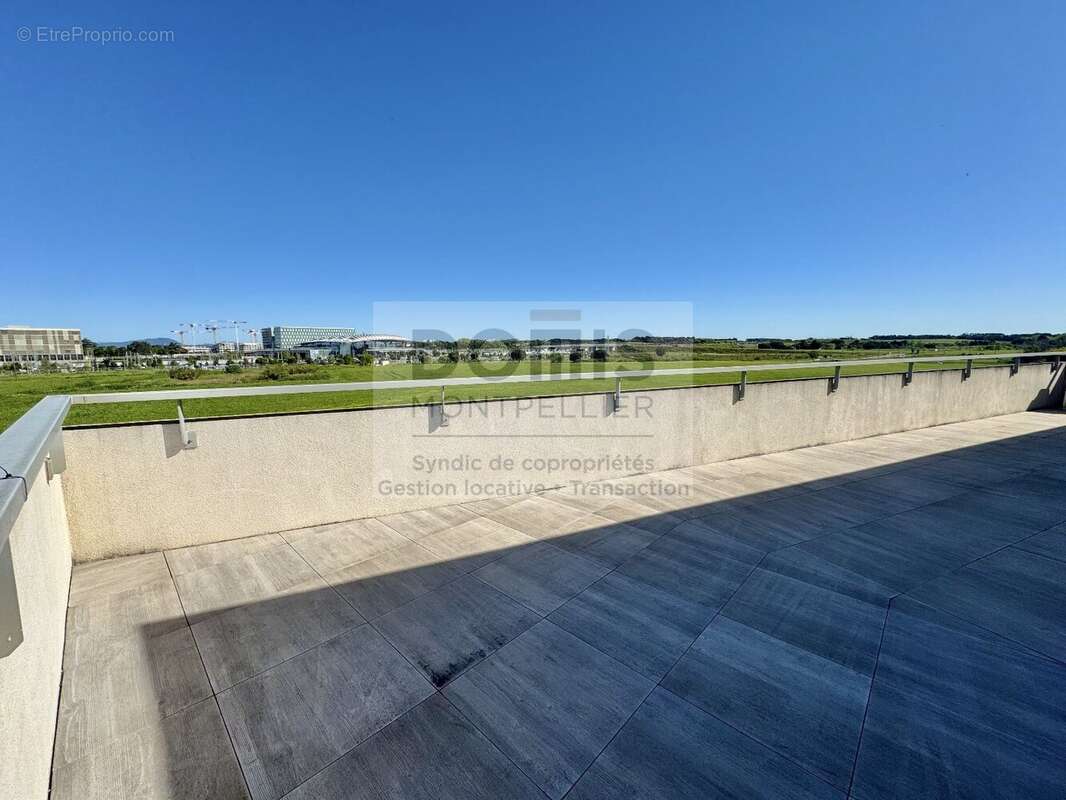 Appartement à LATTES