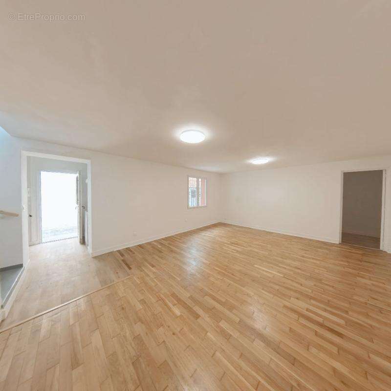 Appartement à FONTENAY-SOUS-BOIS