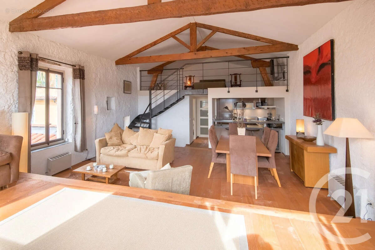 Appartement à VILLEFRANCHE-SUR-MER