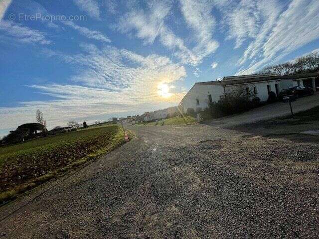 Terrain 663 m² à Gimont  - photo 3