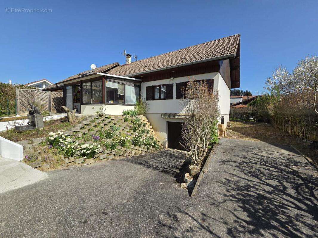 Maison à REIGNIER