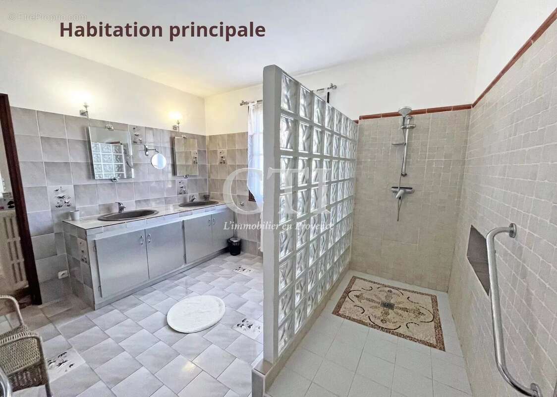 Maison à VAISON-LA-ROMAINE