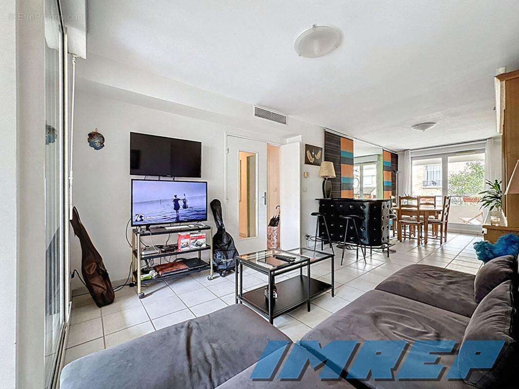 Appartement à MARSEILLE-4E