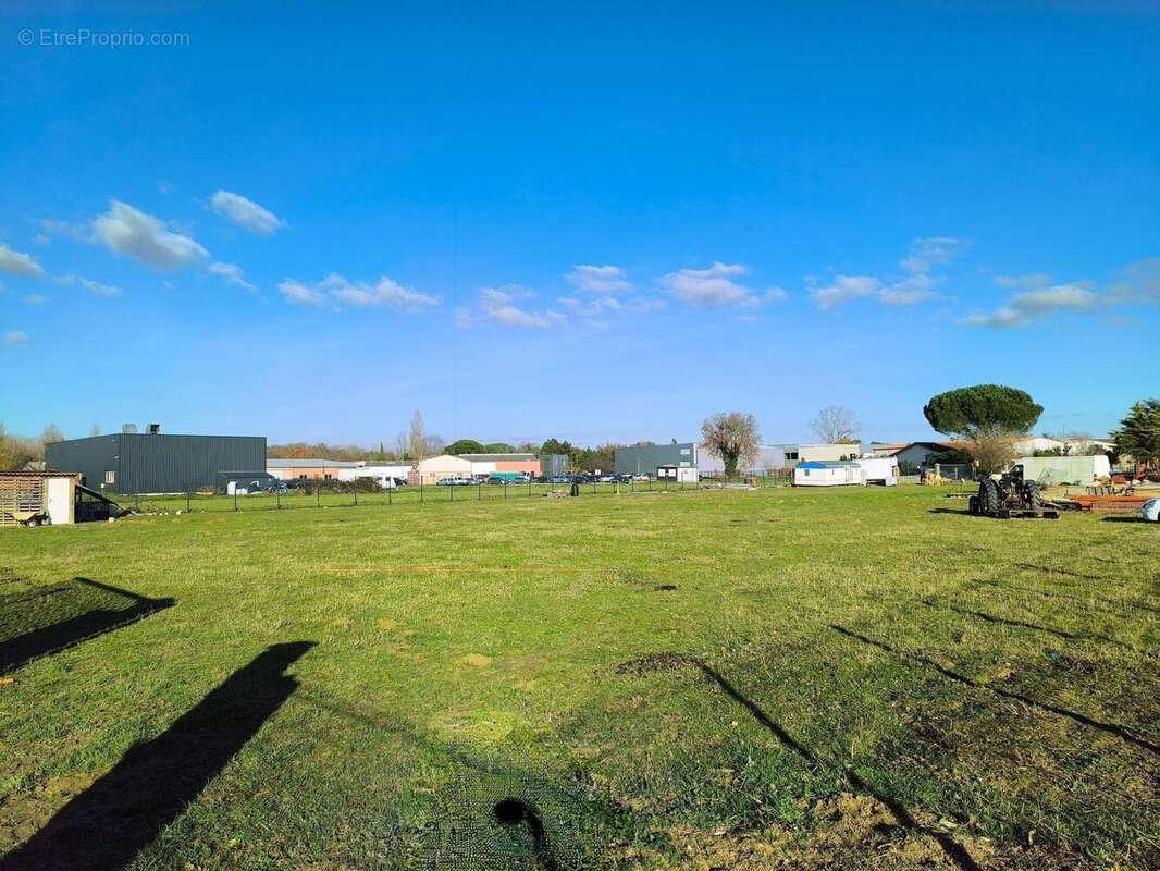 Terrain 5925 m² à Launaguet  - photo 5