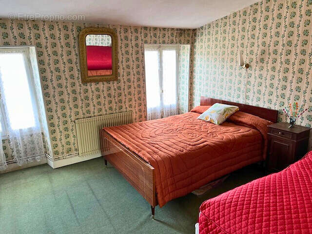 Maison à MESNAC