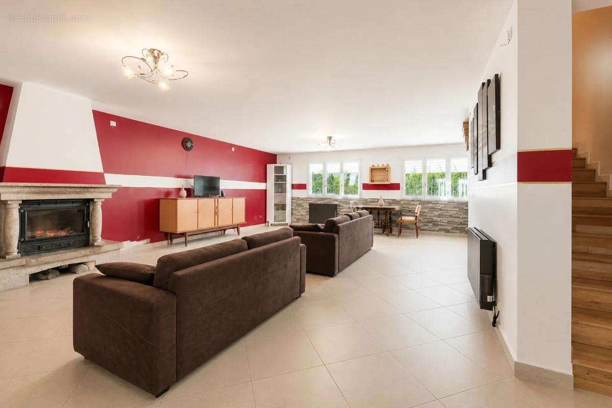 Maison de 11 pièces de 308 m² à Mitry-Mory - photo 10