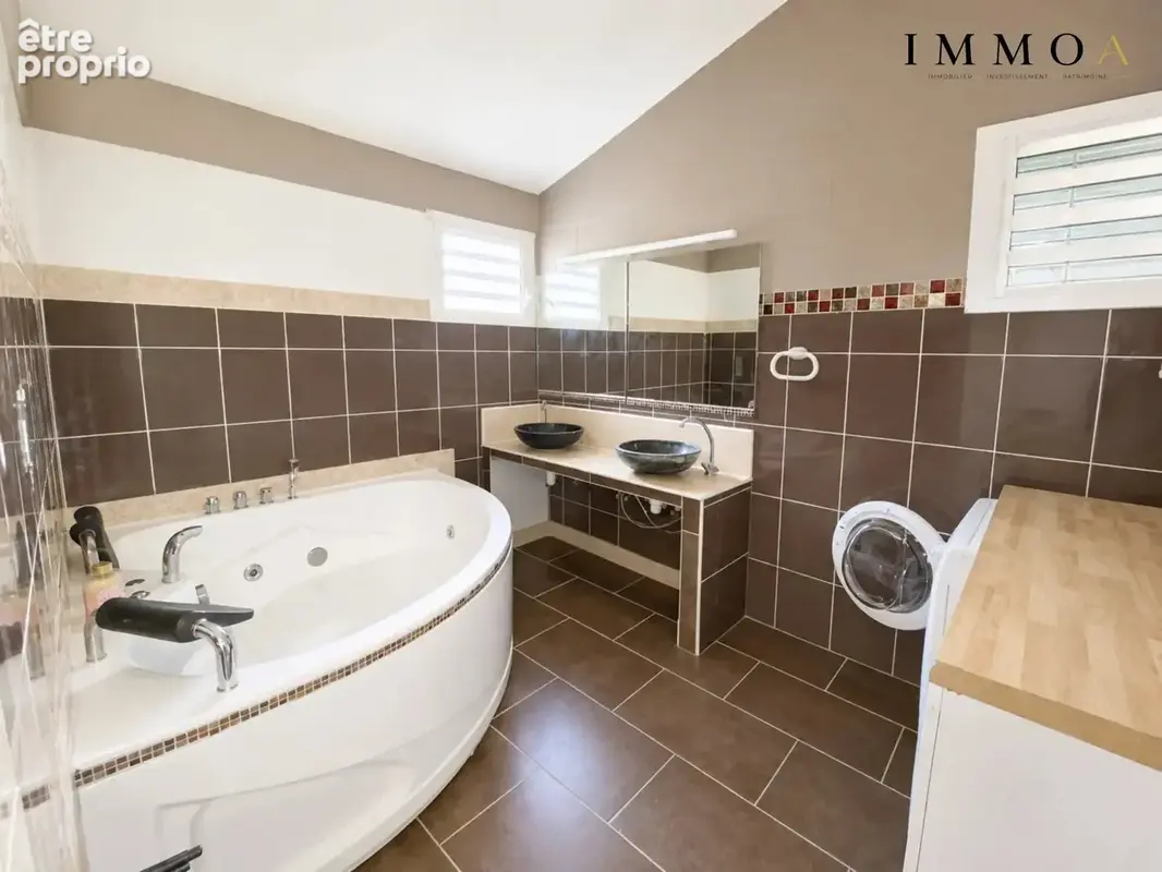 À VENDRE – Maison F6 avec piscine à Bras Canot, Saint-Benoît (97470) - photo 7