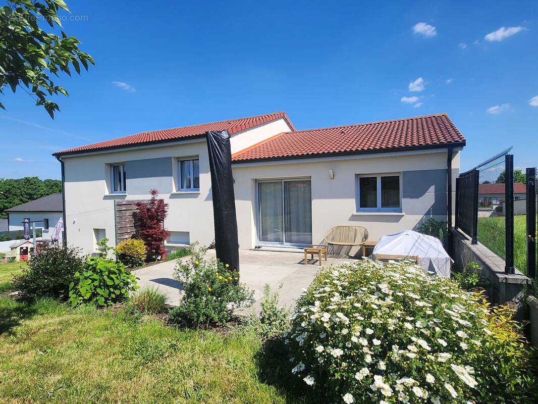 Maison à AIXE-SUR-VIENNE