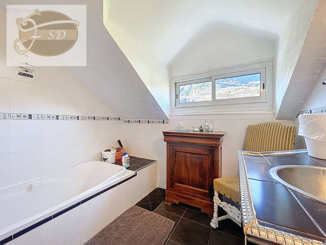 Maison à LA TERRASSE