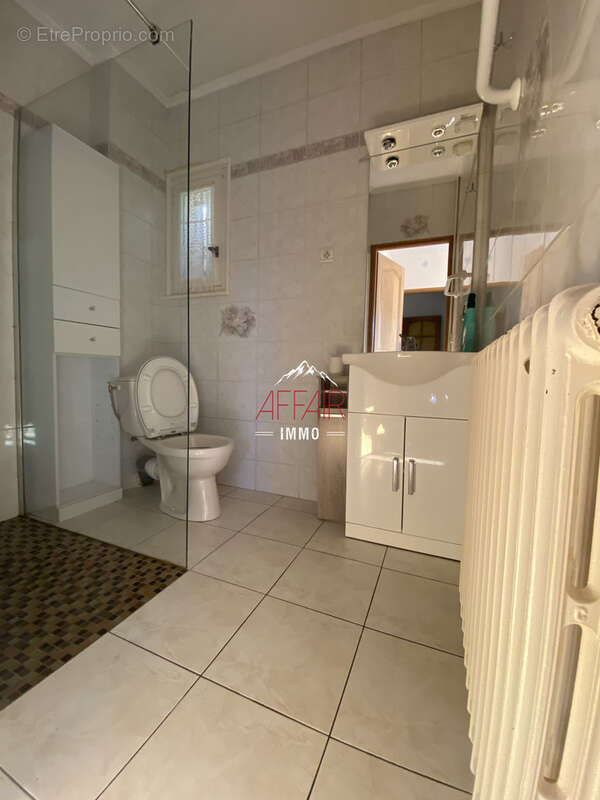 Appartement t4 dans maison proches commodités - 74240 gaillard - photo 7