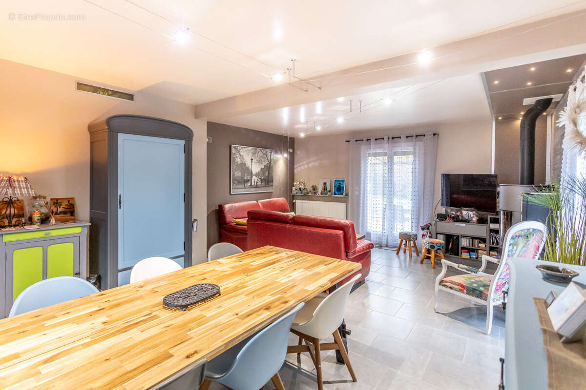 Maison à SAINT-DOULCHARD