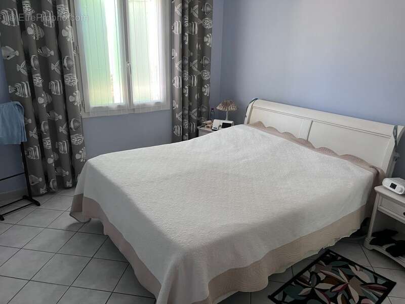 Maison à vendre 6 pièces COZES (17) - photo 9