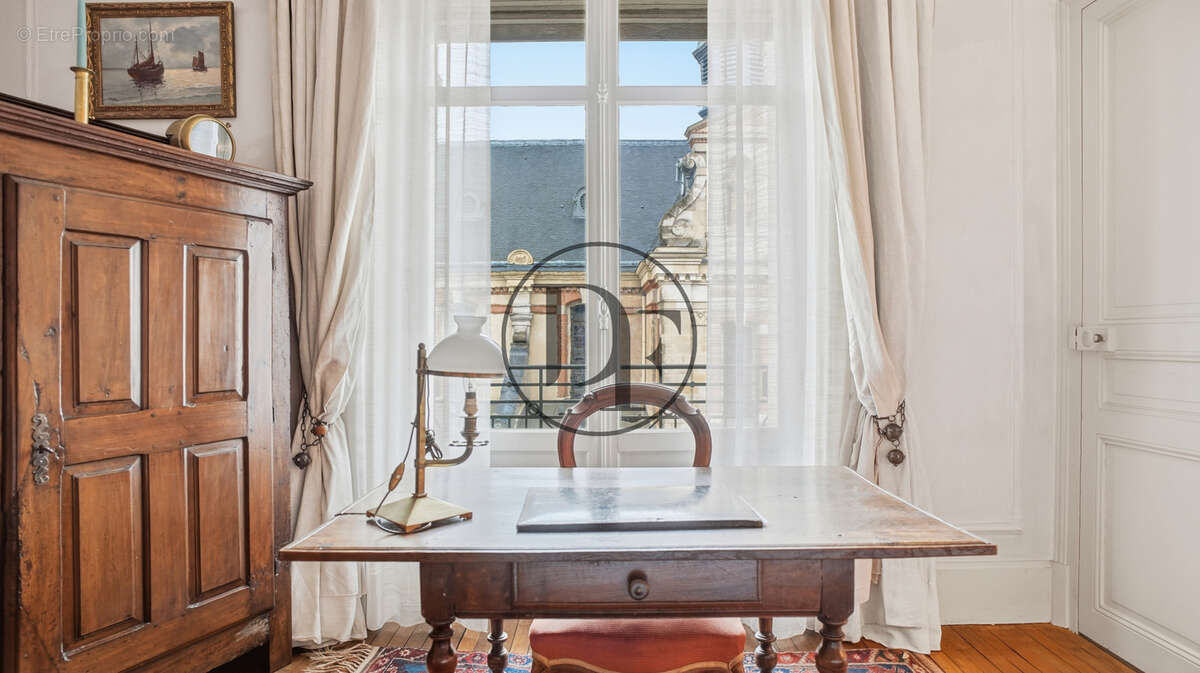 Appartement à FONTAINEBLEAU