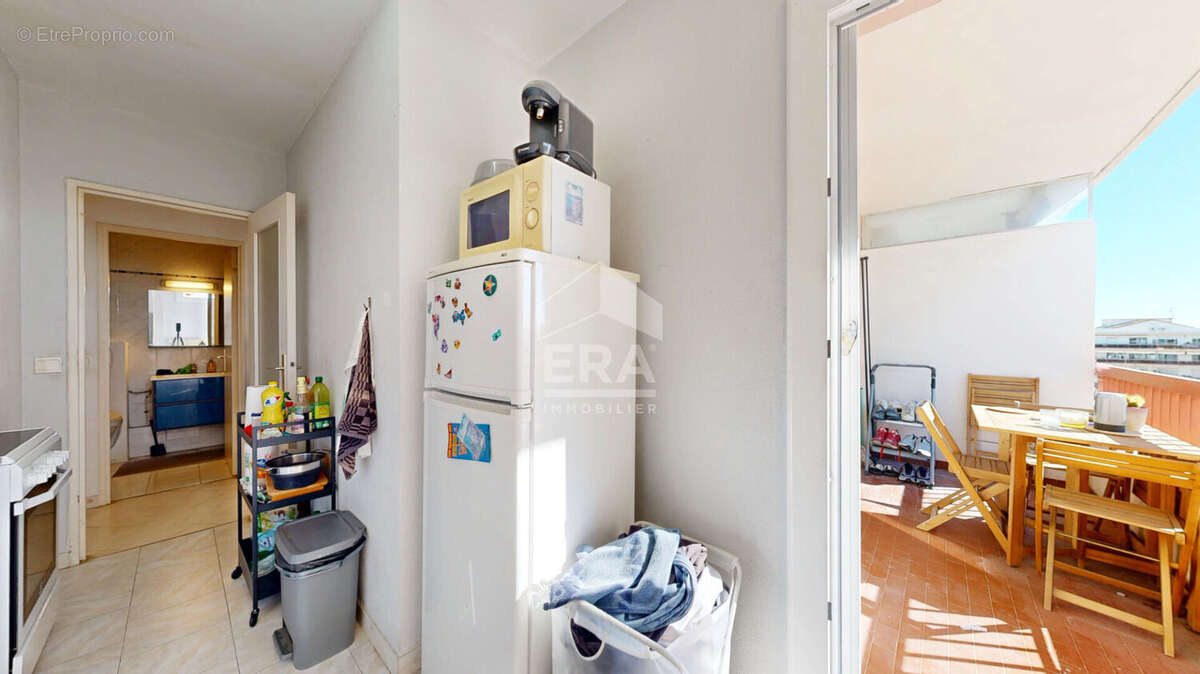 Appartement à SAINT-LAURENT-DU-VAR