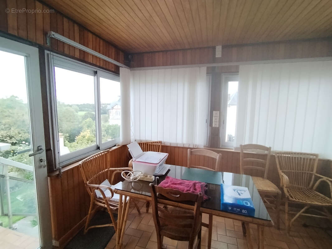 Maison à DONVILLE-LES-BAINS