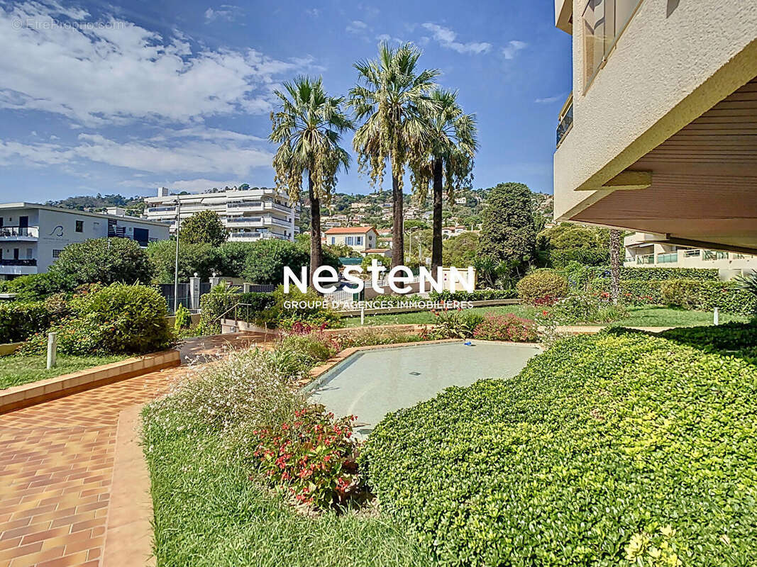 Appartement à VALLAURIS