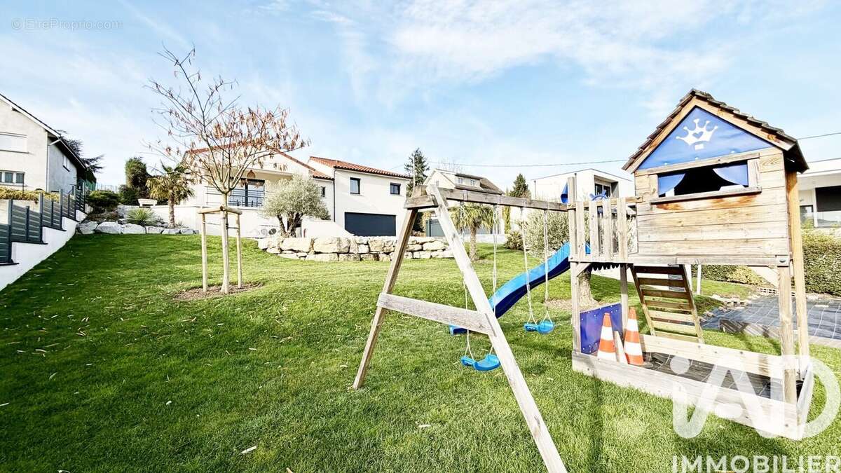 Photo 5 - Maison à ROCHE-LA-MOLIERE