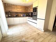 Passons à la cuisine aménagée et équipée - Maison à BONDOUFLE