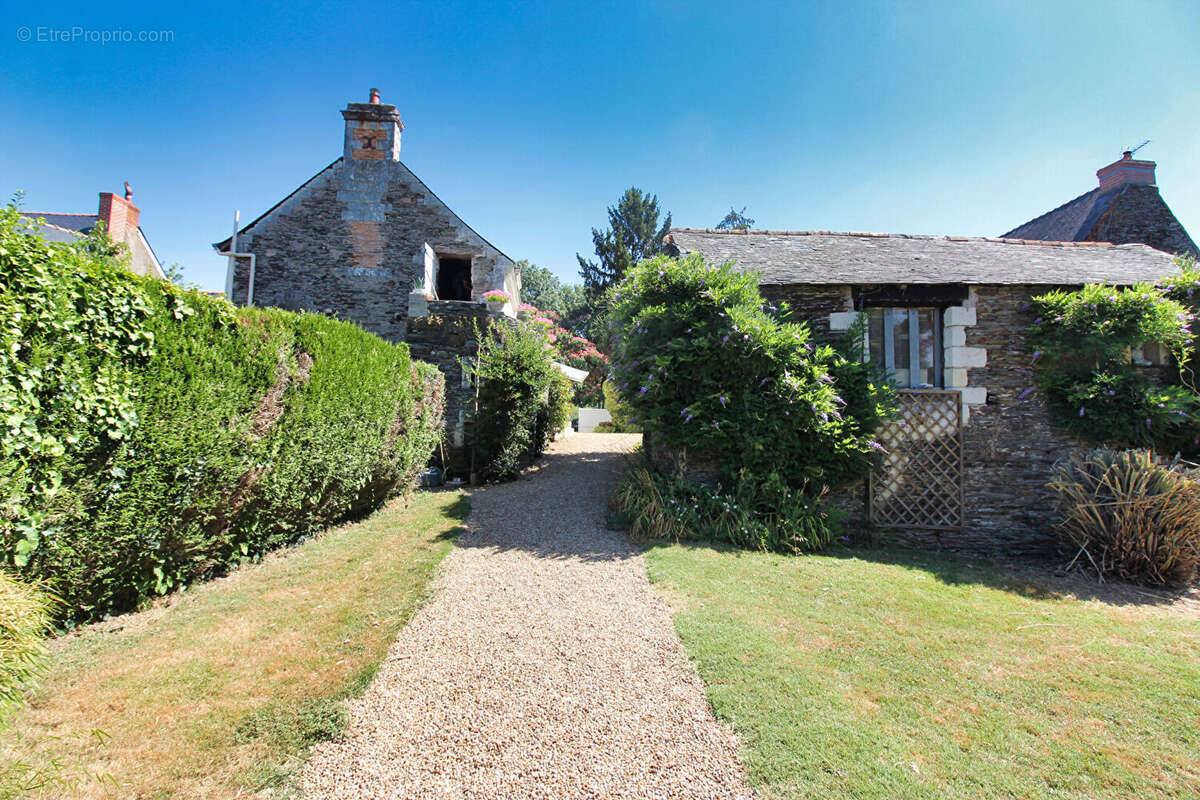 Maison à vendre aux Ponts De Cé avec grenier aménageable et dépendances - photo 9