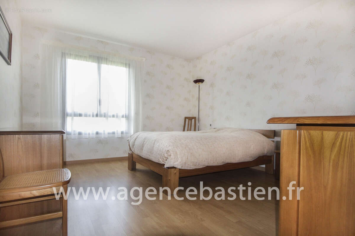 Appartement à SAINT-GENIS-POUILLY