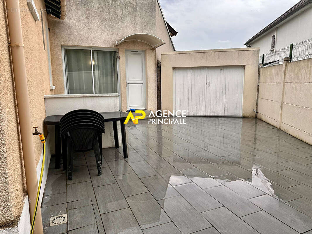 Maison à SARTROUVILLE