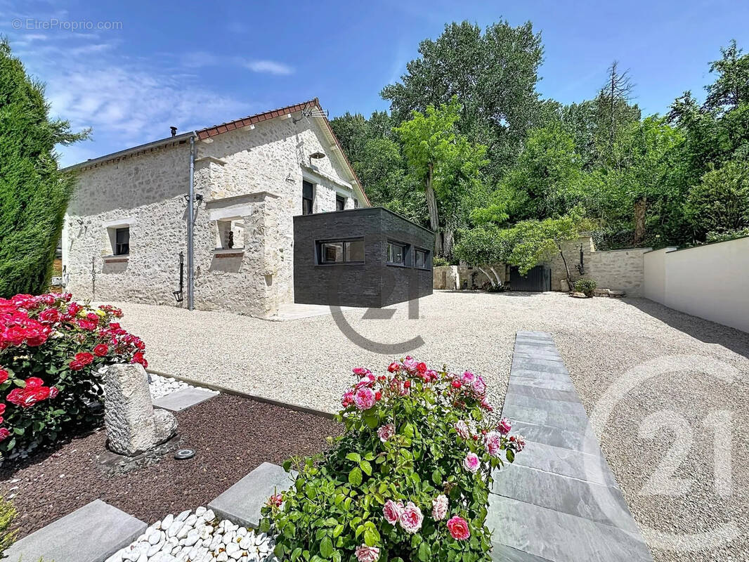 Maison à MONTIGNY-SUR-VESLE