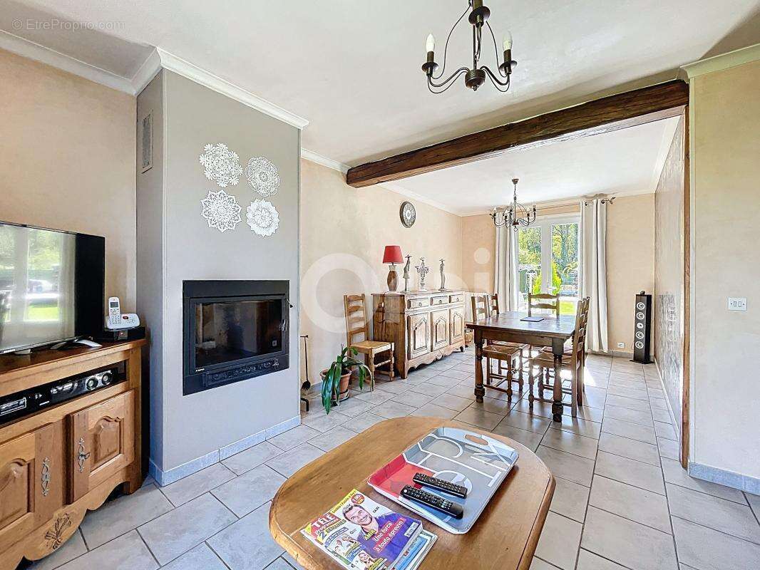 Maison à LA NEUVILLE-EN-HEZ