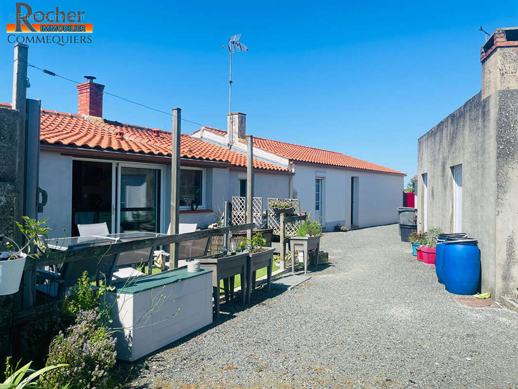 Maison à SAINT-MAIXENT-SUR-VIE