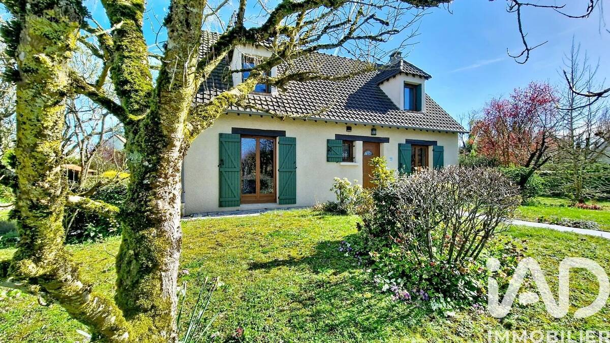 Photo 1 - Maison à SAINT-FARGEAU-PONTHIERRY