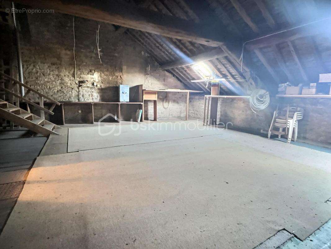 Maison à REMILLY-AILLICOURT