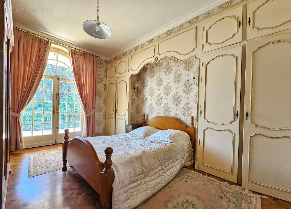 Maison 322m² à roullet-saint-estèphe - photo 12