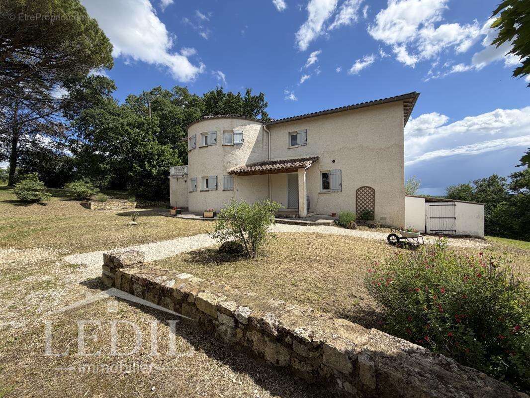 Maison, gîte et grand terrain en sortie de ville - photo 2