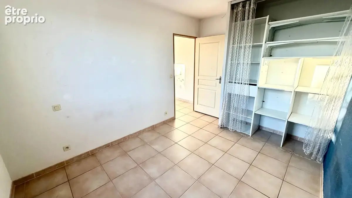 Appartement de type T2 avec terrasse de 25 m²  sans vis à vis et garage  privatif. - photo 7